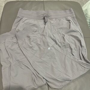 Lululemon dance jogger
